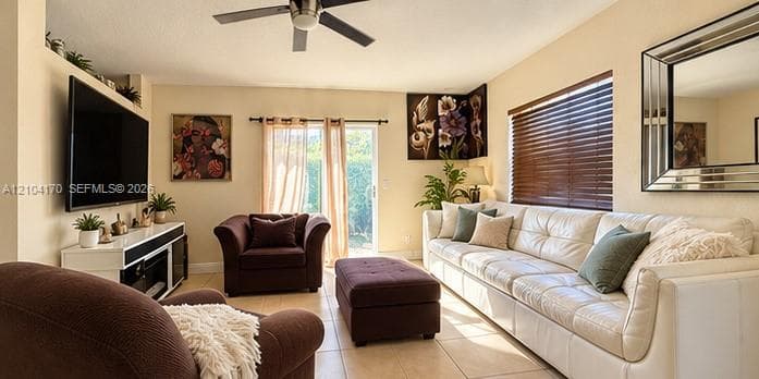 2114 E Ridge Cir E, Boynton Beach FL 33435