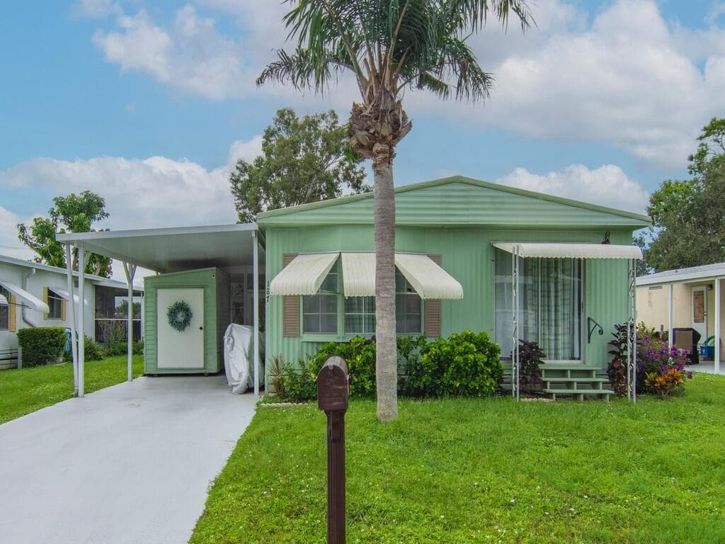 187 W Caribbean, Port St. Lucie FL 34952