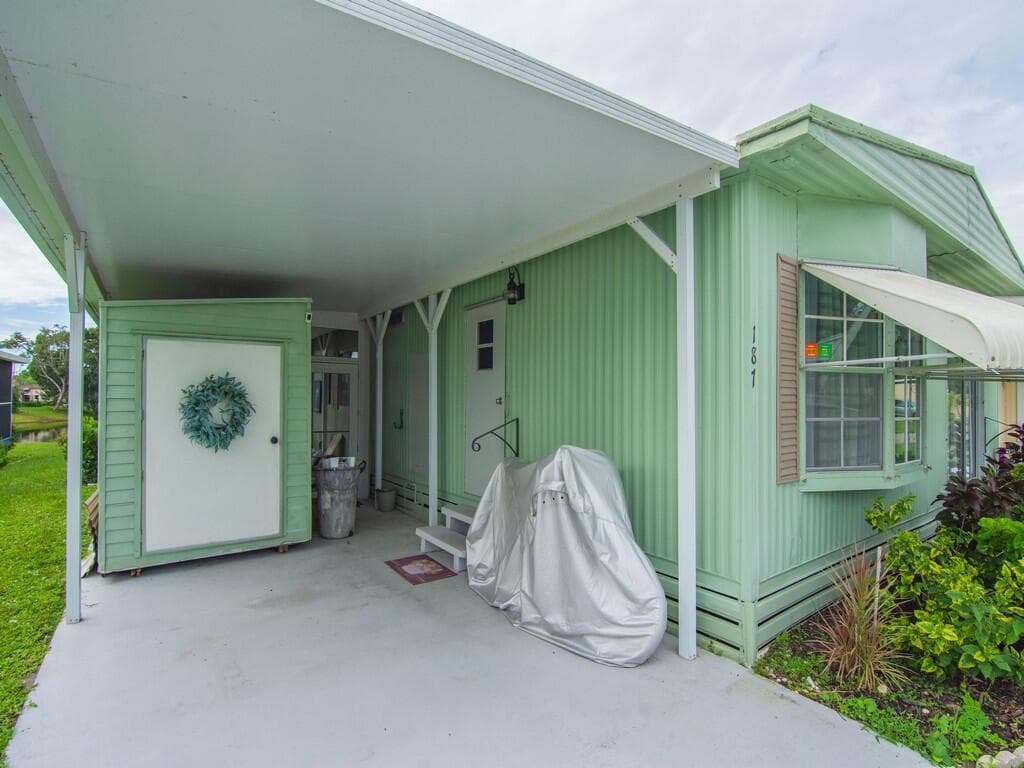 187 W Caribbean, Port St. Lucie FL 34952