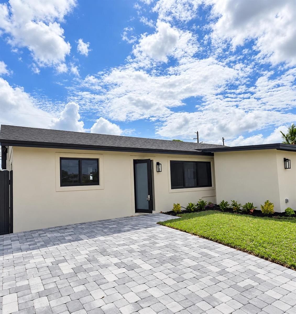 4922 ROYAL S, West Palm Beach FL 33415