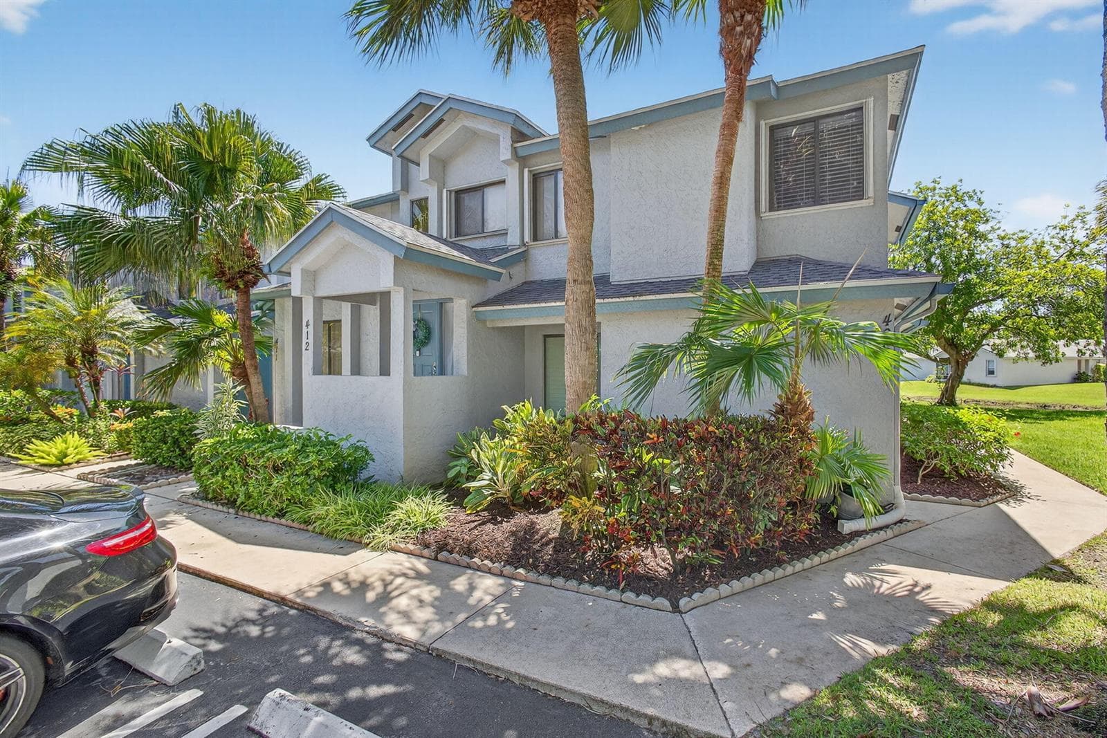 406 Harbour Pointe Way, FL 33413