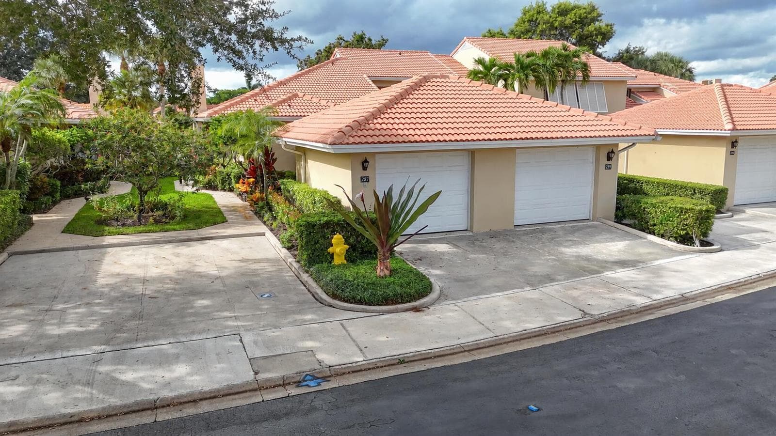 287 OLD MEADOW Way, Palm Beach Gardens FL 33418