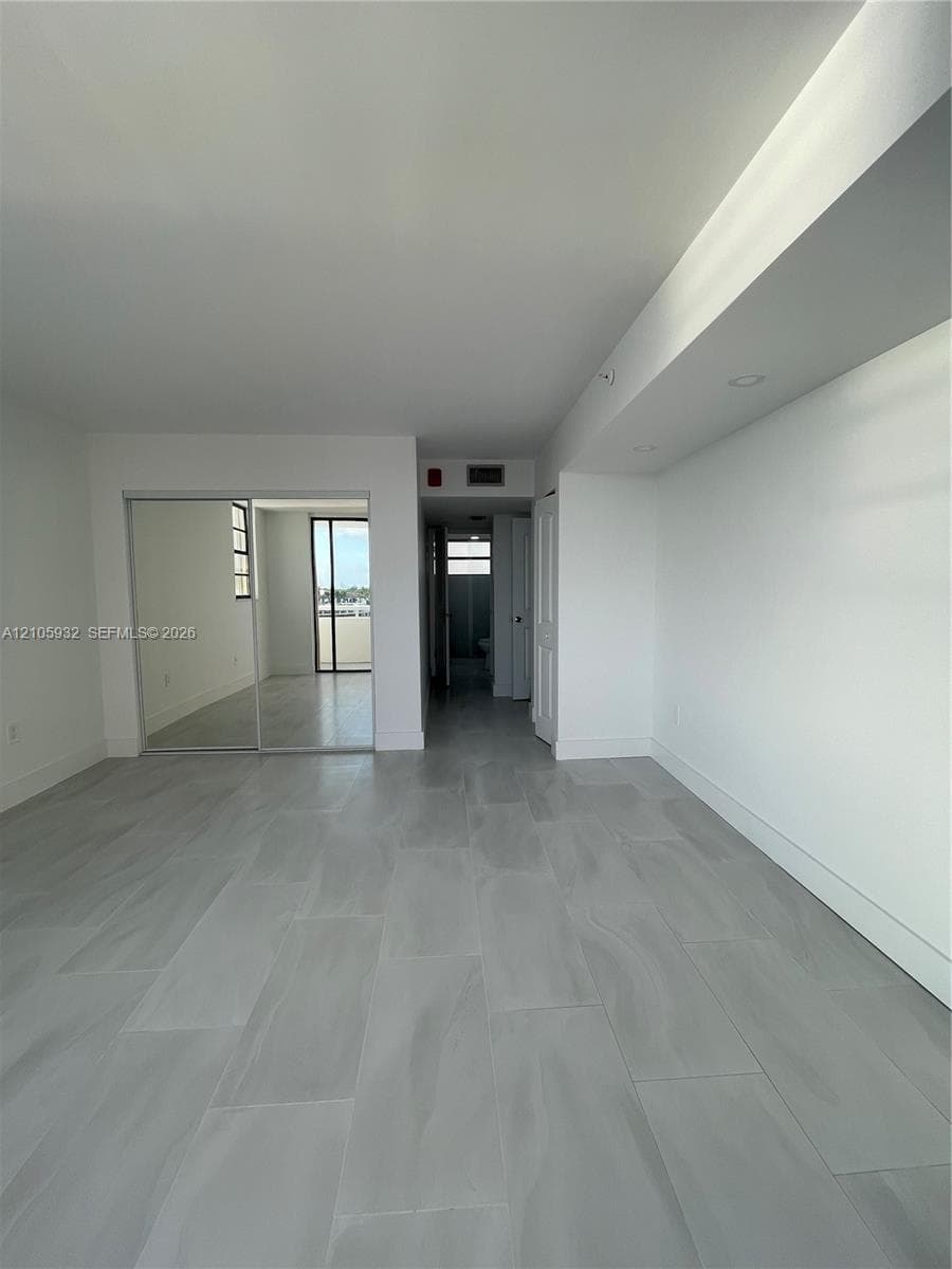 6820 Indian Creek Dr # 4D, Miami Beach FL 33141