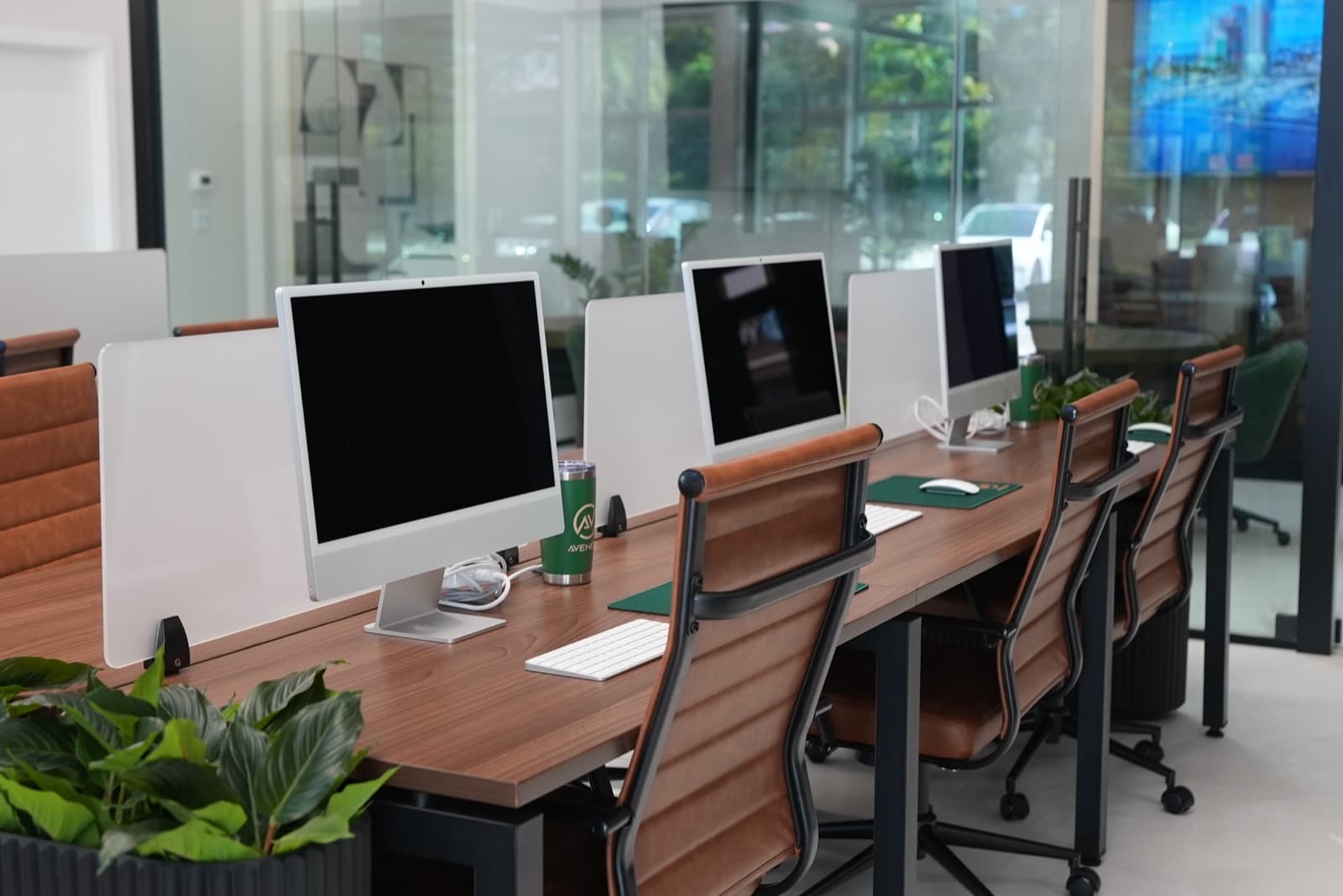 Agent workstations on the Doral sales floor