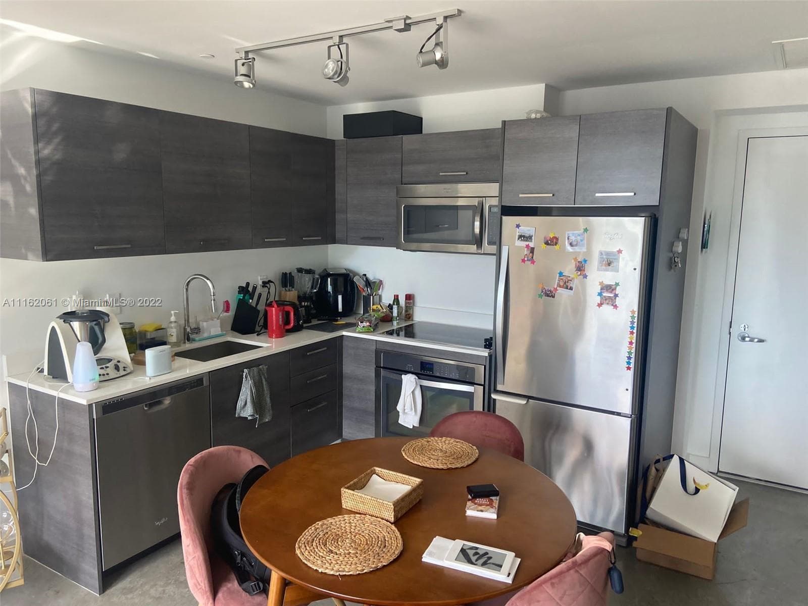 151 SE 1st St, Miami FL 33131
