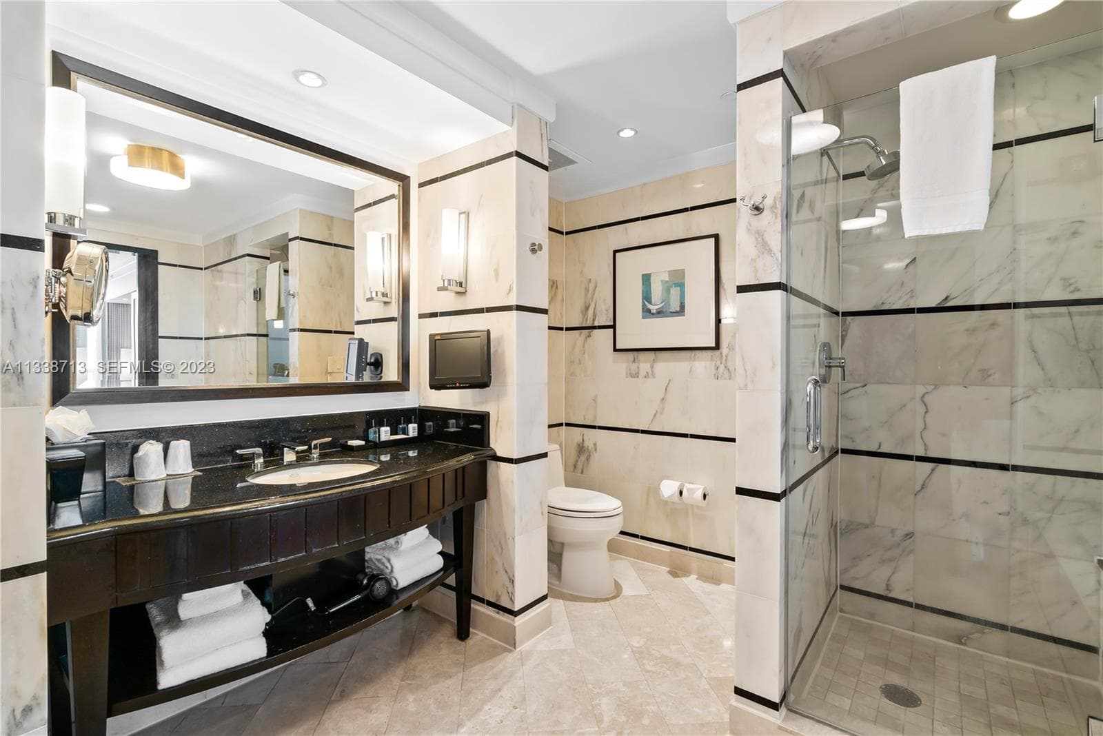 4391 Collins Ave, Miami Beach FL 33140