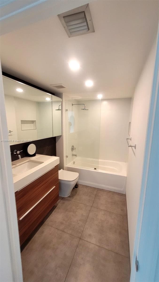 1155 Brickell Bay Dr # 2805, Miami FL 33131