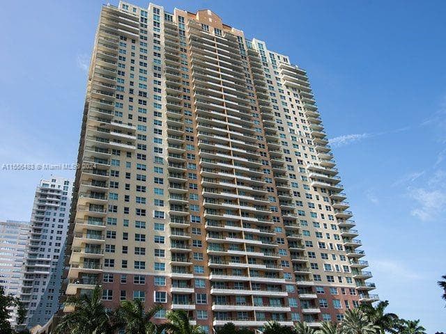 1155 Brickell Bay Dr # 2805, Miami FL 33131