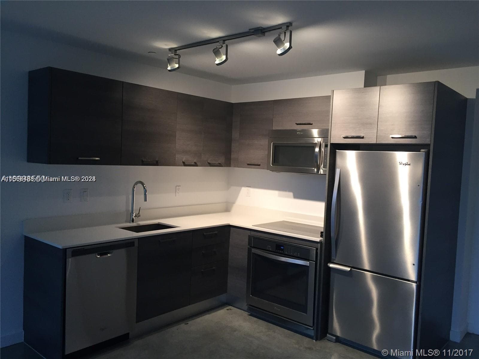 151 SE 1st St # 1505, Miami FL 33131
