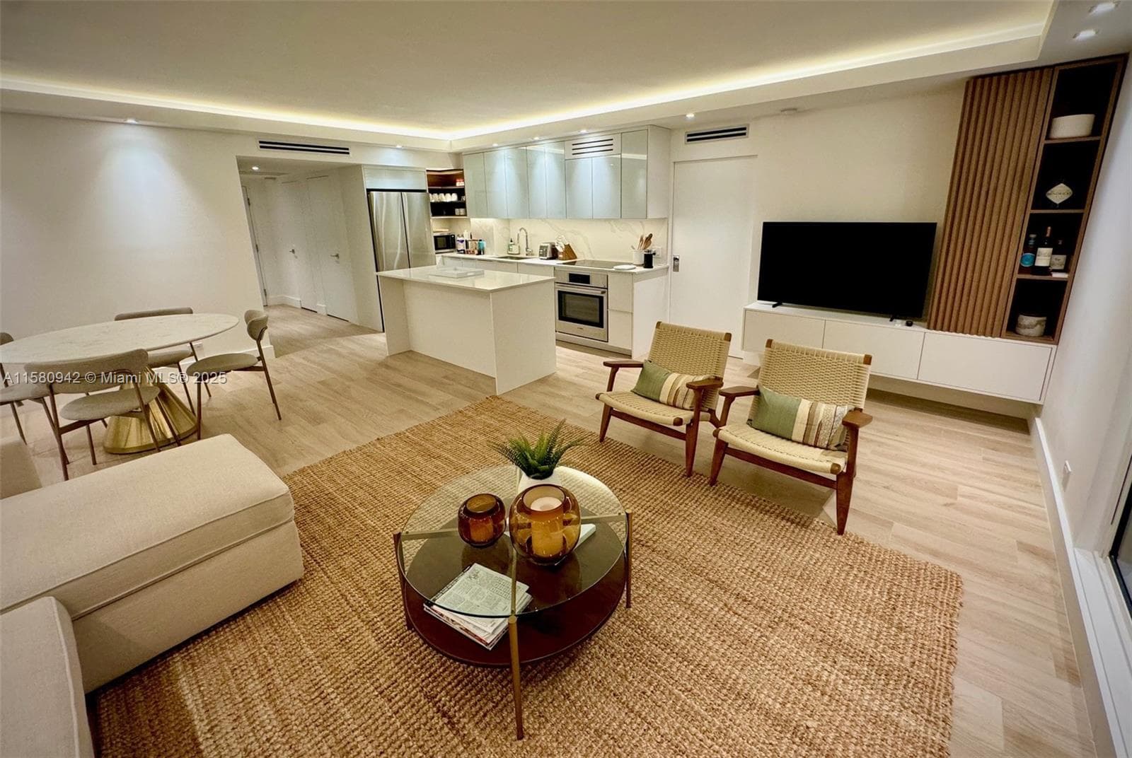 2301 Collins Ave # 837, Miami Beach FL 33139