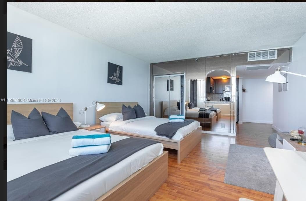 5445 Collins Ave # 1735, Miami Beach FL 33140