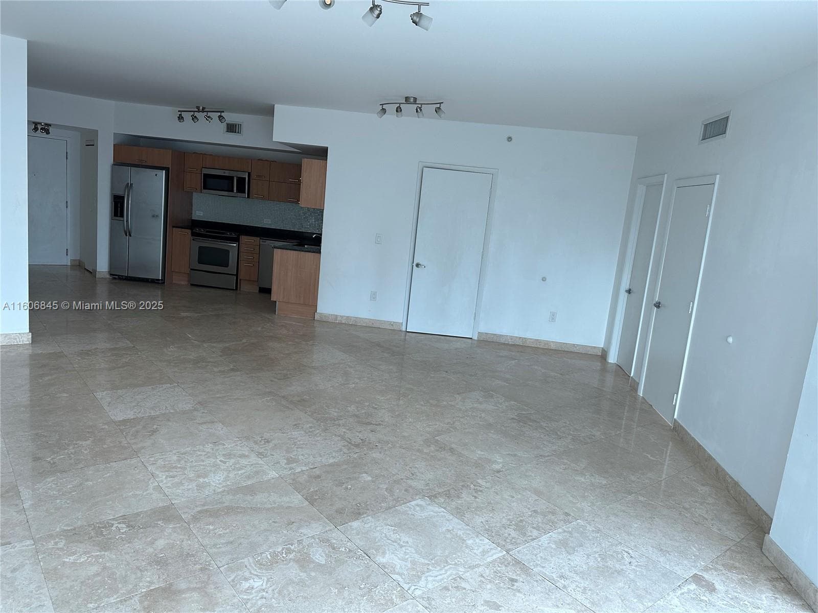 350 S Miami Ave # 2302, Miami FL 33130