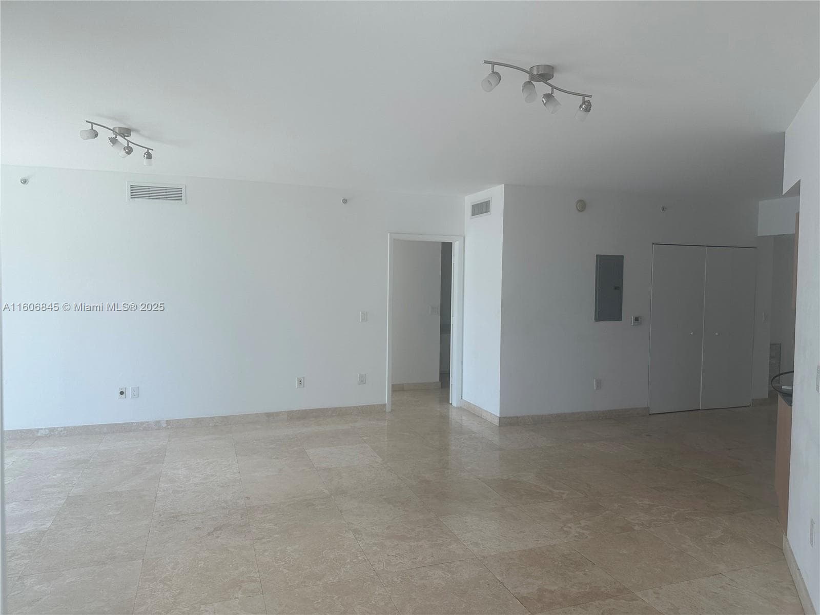 350 S Miami Ave # 2302, Miami FL 33130