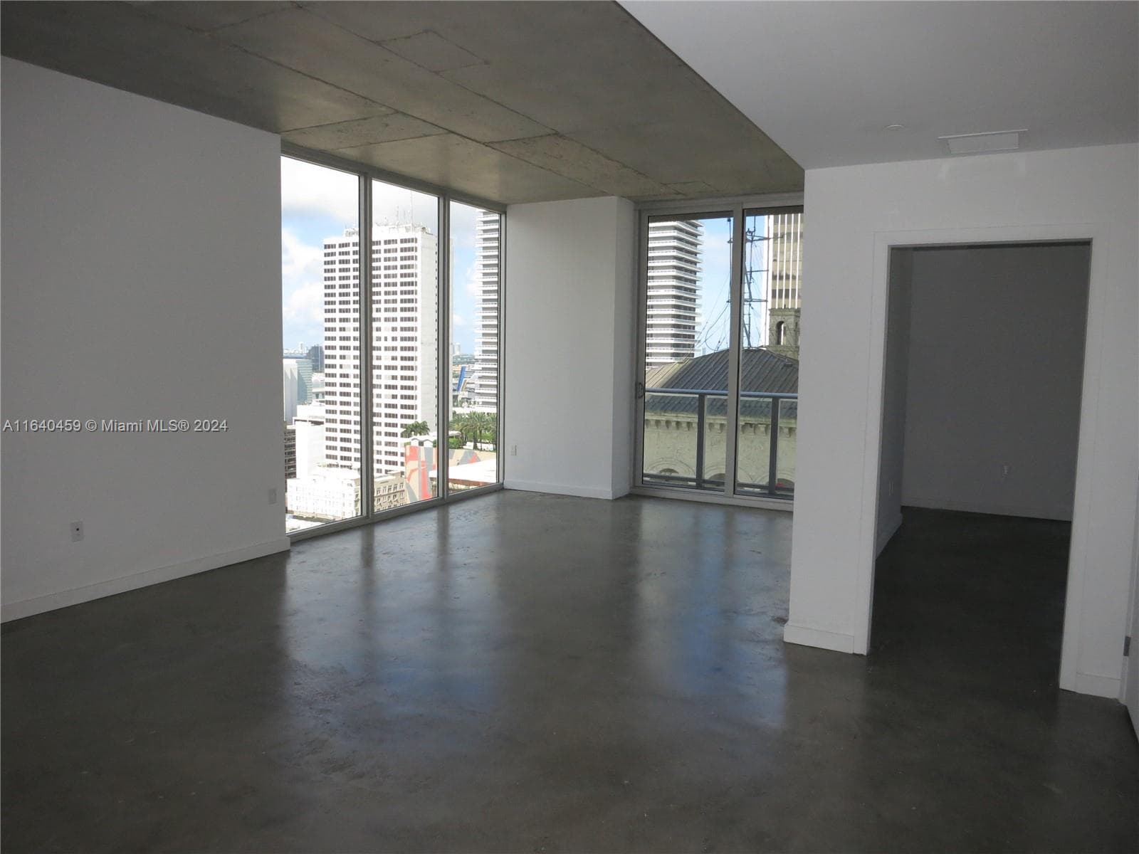 151 SE 1 St # 1902, Miami FL 33131