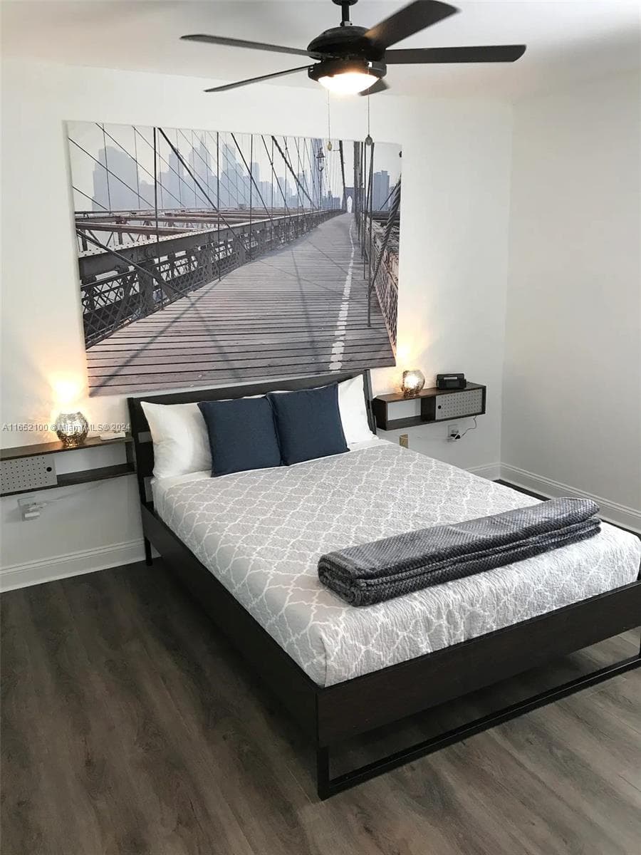 2615 Collins Ave # 24, Miami Beach FL 33140