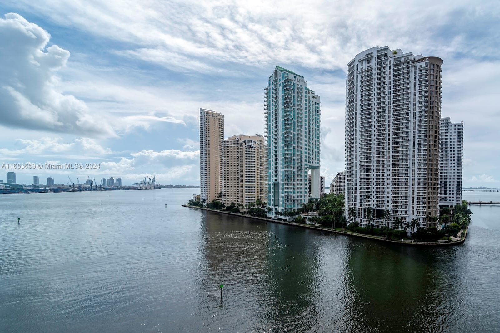 300 Biscayne Blvd Way # 902, Miami FL 33131