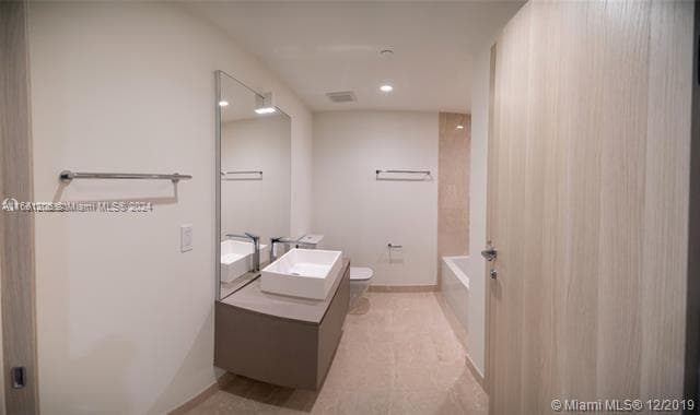 1000 Brickell Plz # 4905, Miami FL 33131