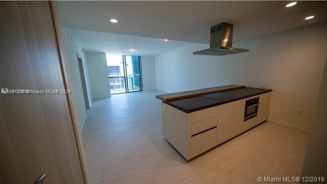1000 Brickell Plz # 4905, Miami FL 33131