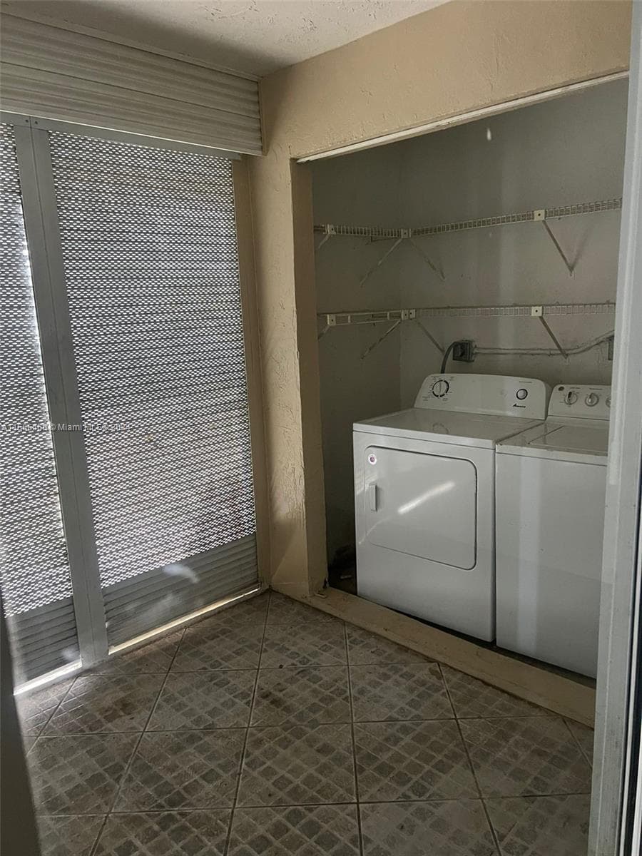 435 NE 210th Cir Ter # 23, Miami FL 33179