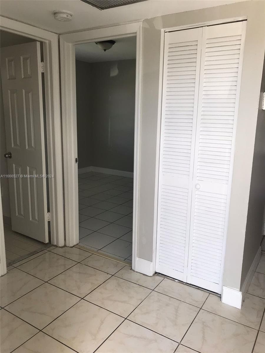 459 NE 210th Cir Ter # 17, Miami FL 33179