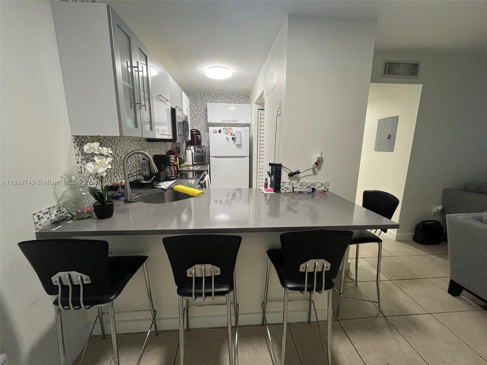 8075 NW 7th St # 109, Miami FL 33126