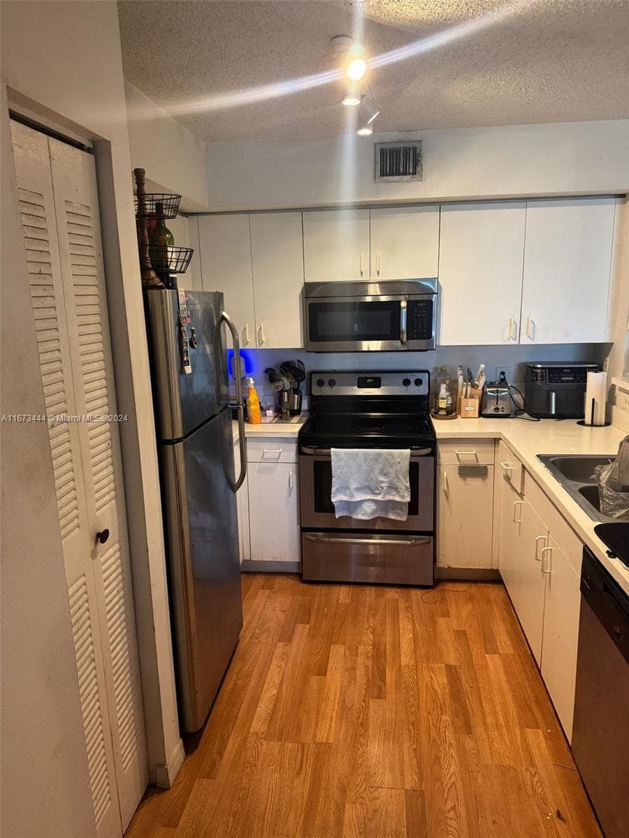 4580 NW 107th Ave # 13, Doral FL 33178