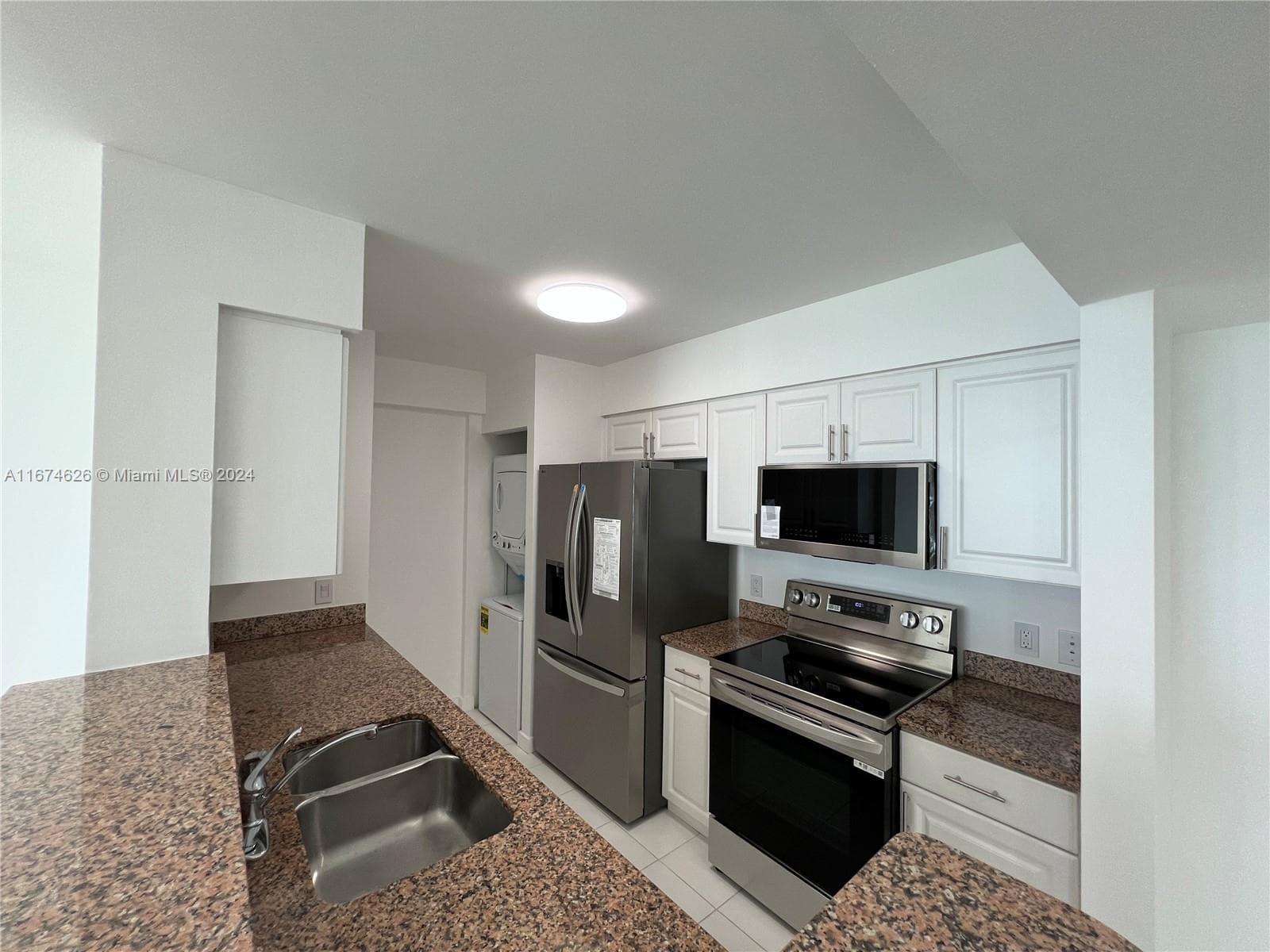 1155 Brickell Bay Dr # 3205, Miami FL 33131