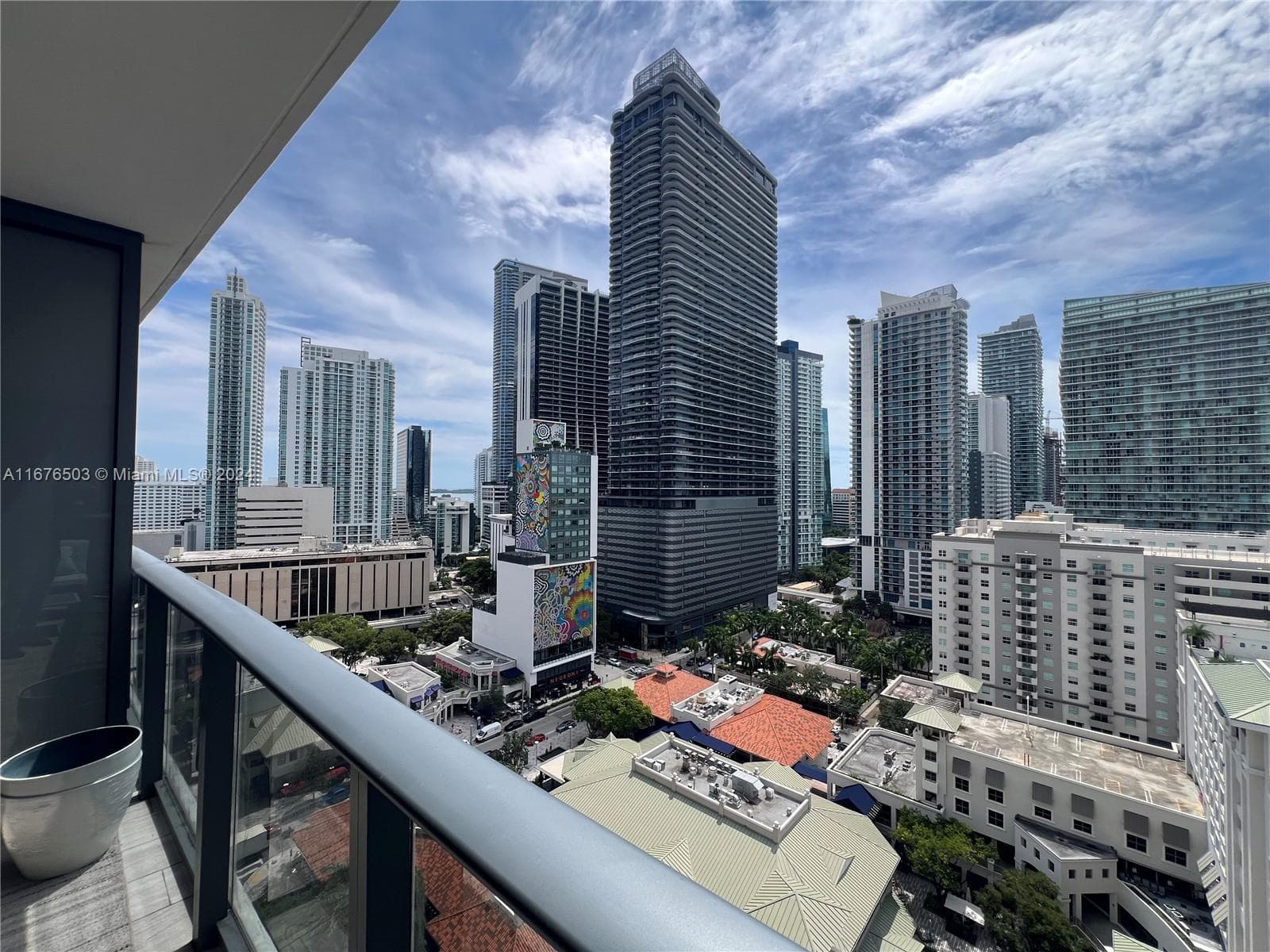 55 SW 9th St # 1604, Miami FL 33130