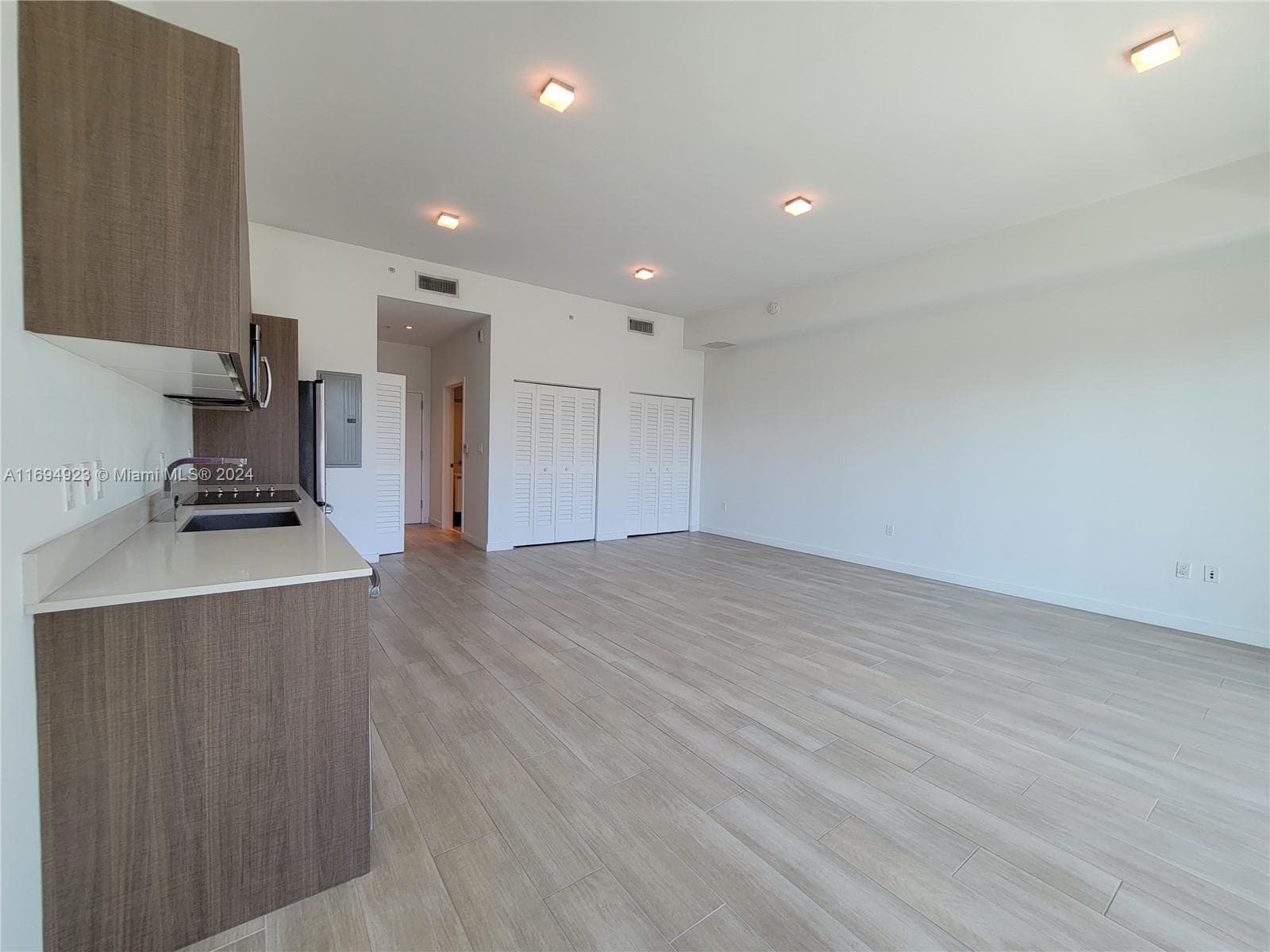 1600 SW 1 Ave # 411, Miami FL 33129