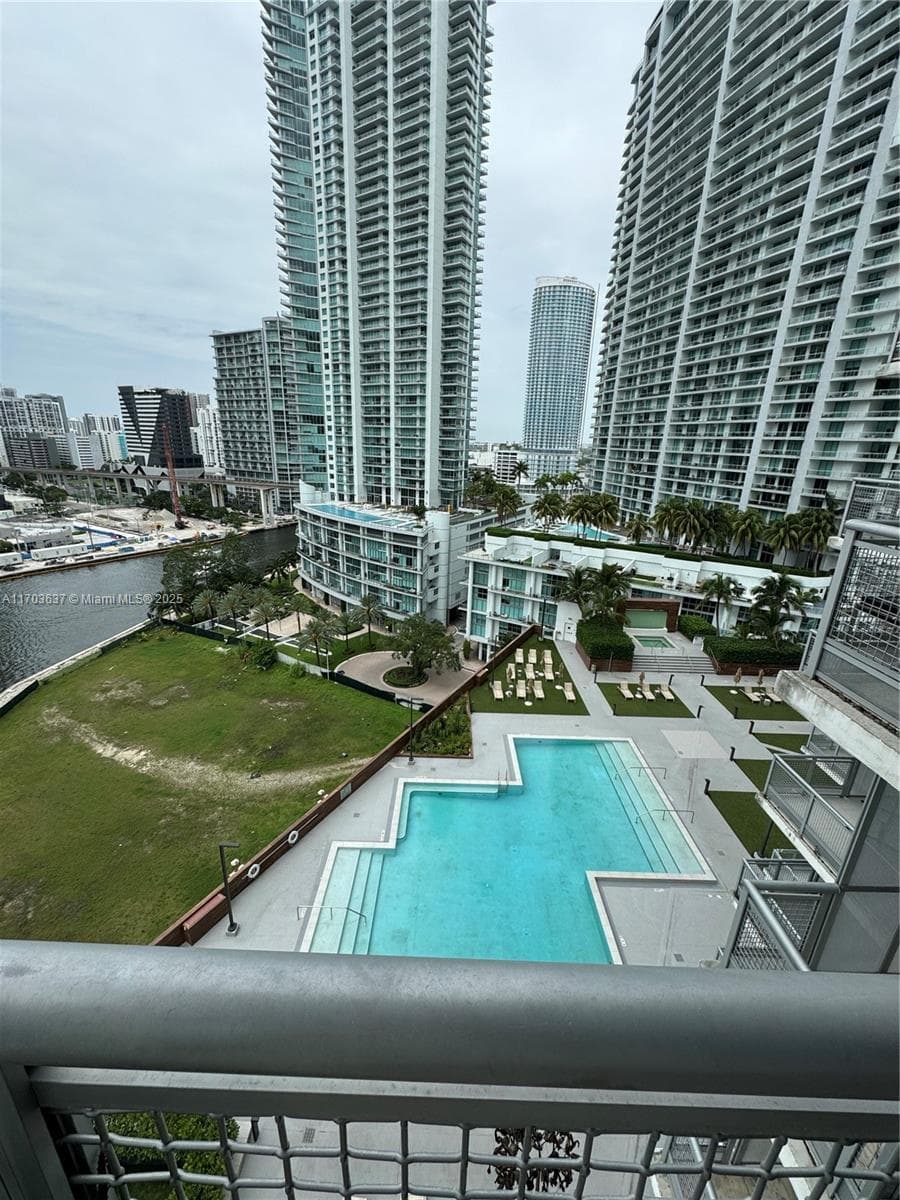 350 S Miami Ave # 1704, Miami FL 33130