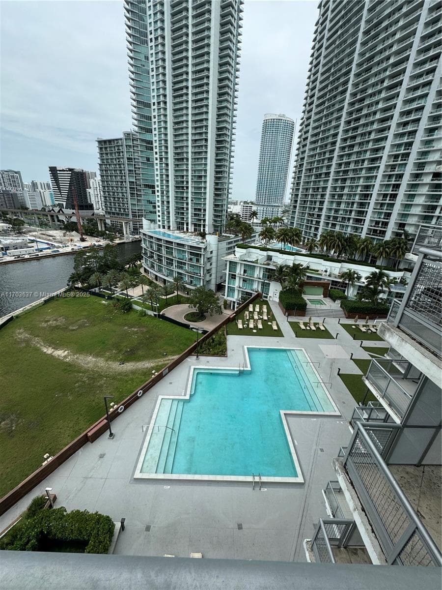 350 S Miami Ave # 1704, Miami FL 33130