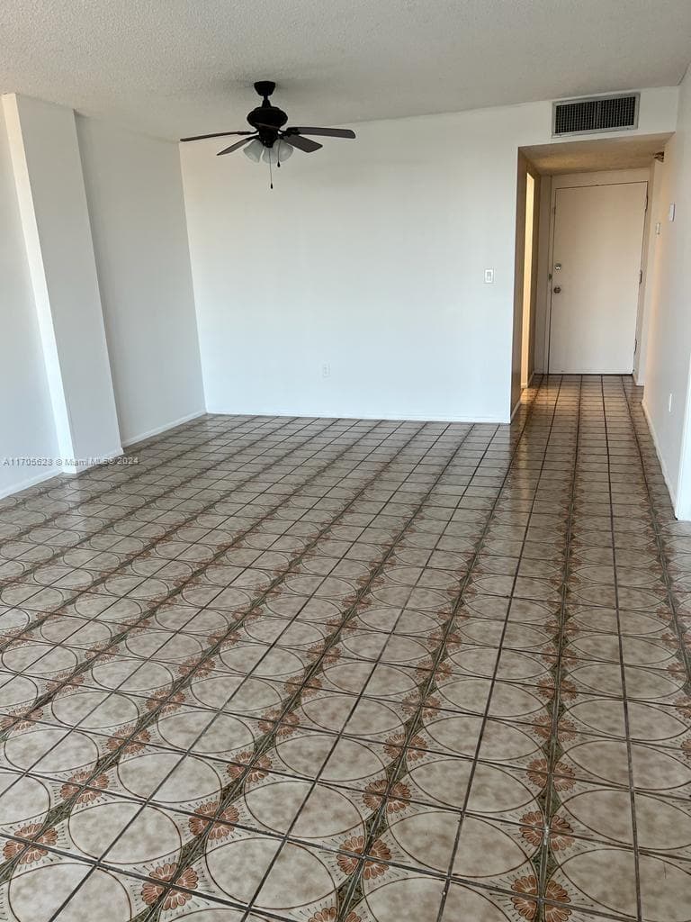 15600 NW 7th Ave # 821, Miami FL 33169