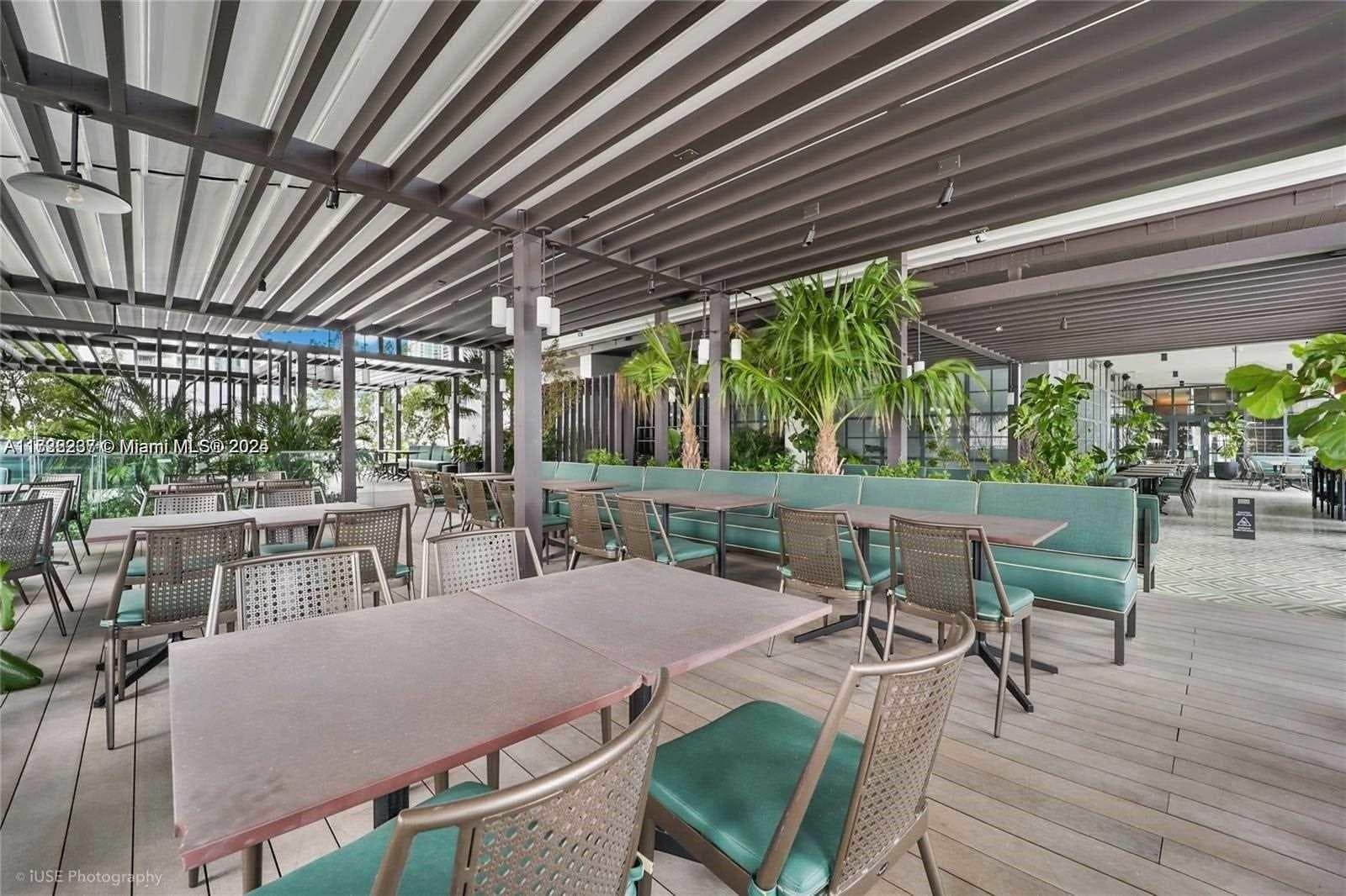 159 NE 6 # 3913, Miami FL 33132