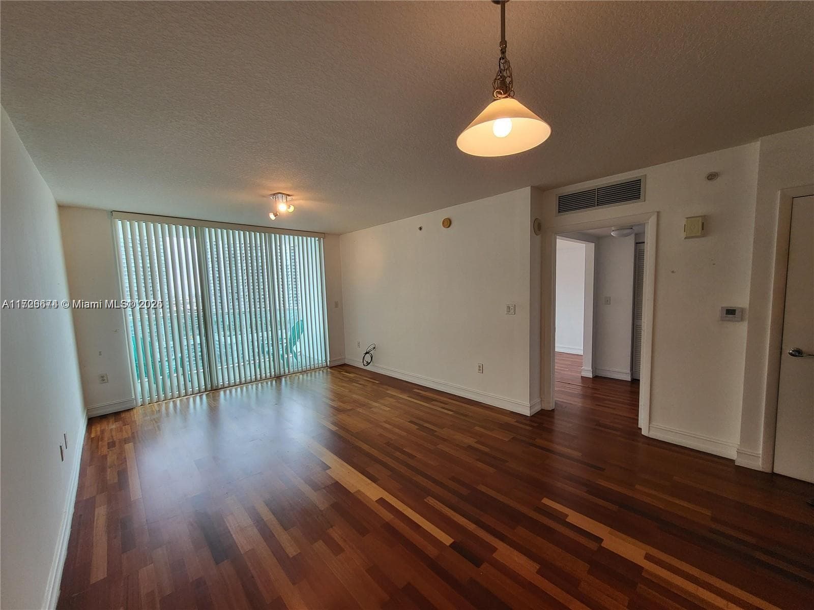 31 SE 5th St # 2409, Miami FL 33131