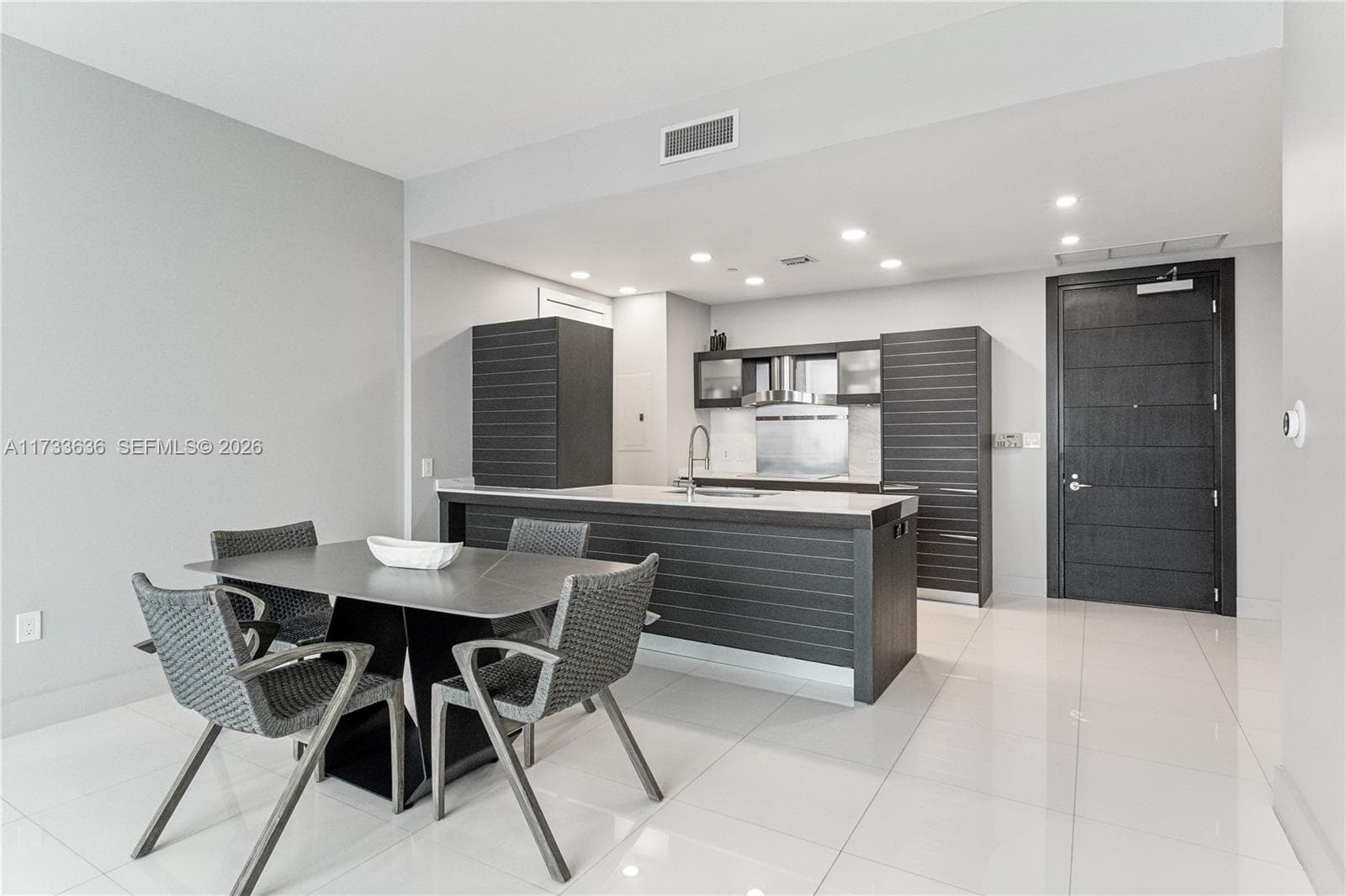 200 Biscayne Boulevard Way # 4912, Miami FL 33131
