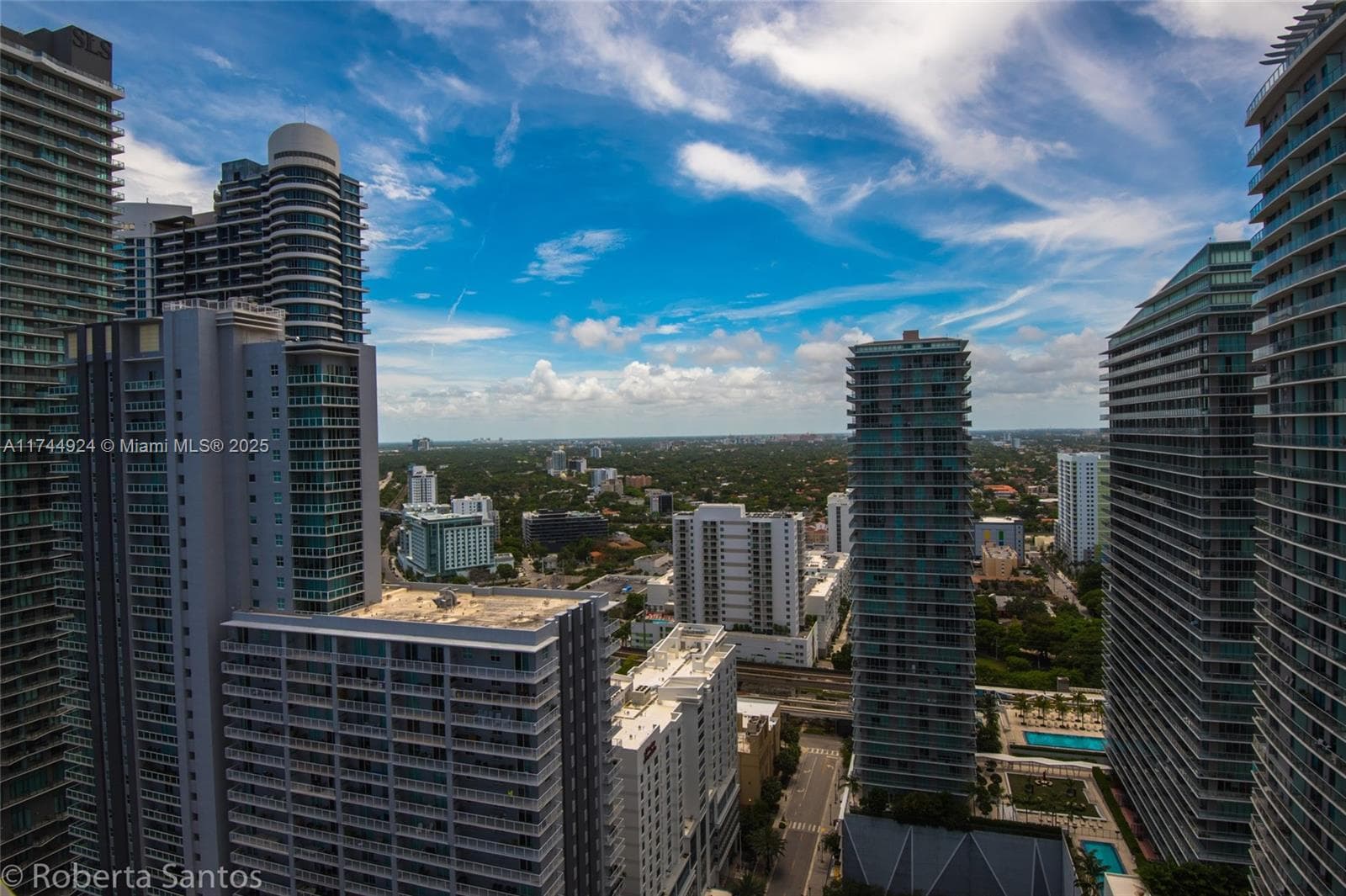 1080 Brickell Ave # 3205, Miami FL 33131
