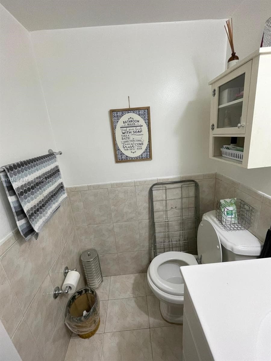 10985 SW 107th St # 211, Miami FL 33176