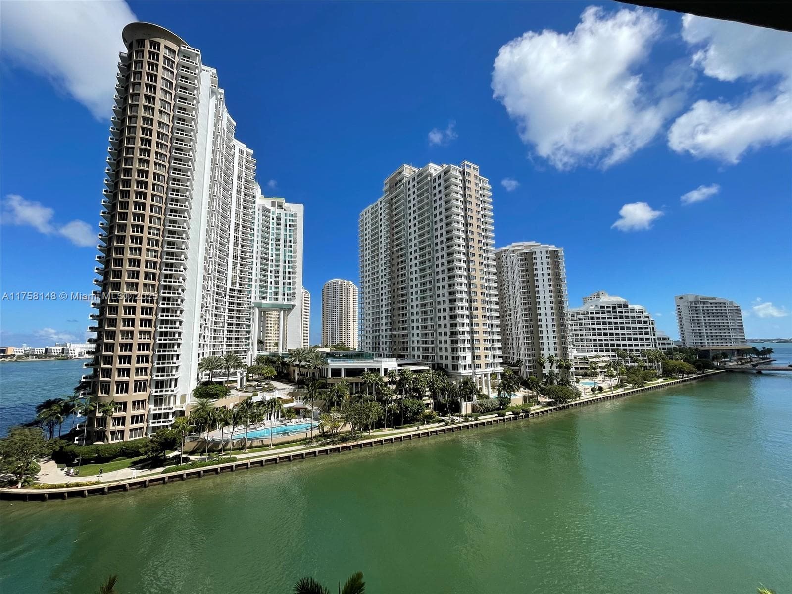 465 Brickell Ave # 819, Miami FL 33131