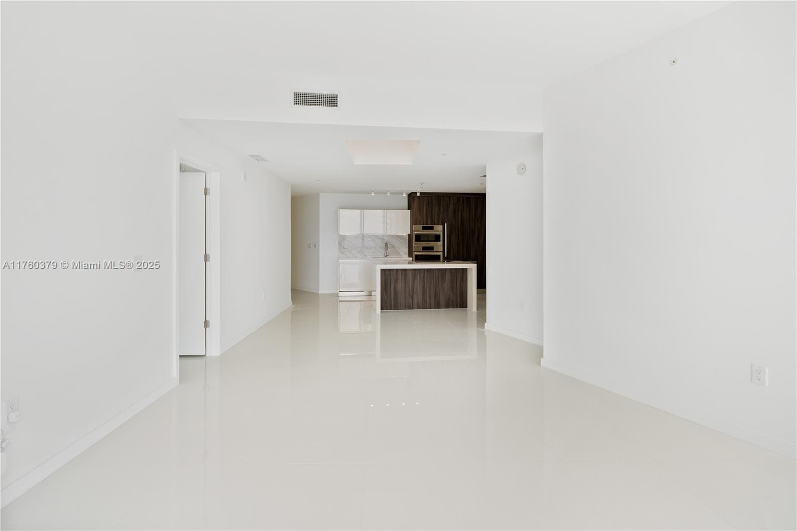 851 NE 1st Ave # 4203, Miami FL 33132