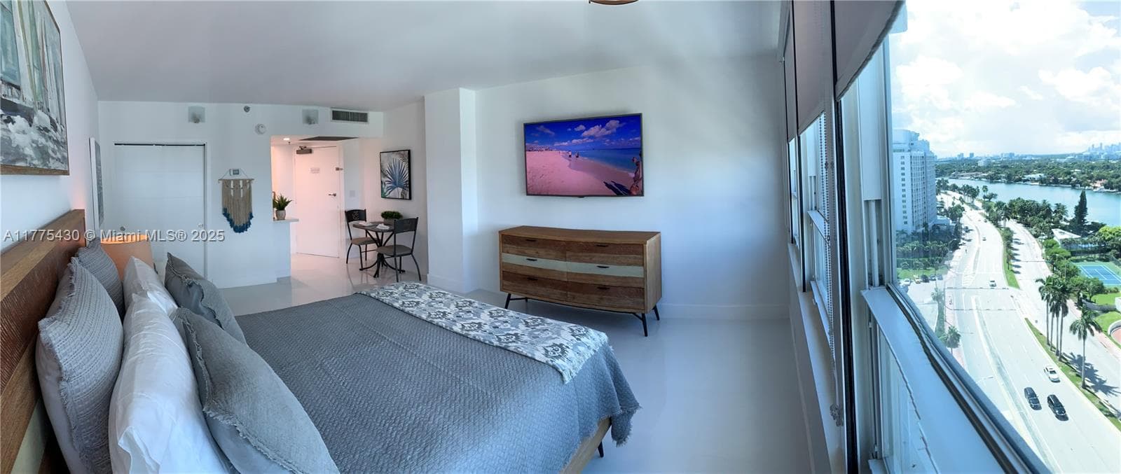5445 Collins Ave # 1520, Miami Beach FL 33140