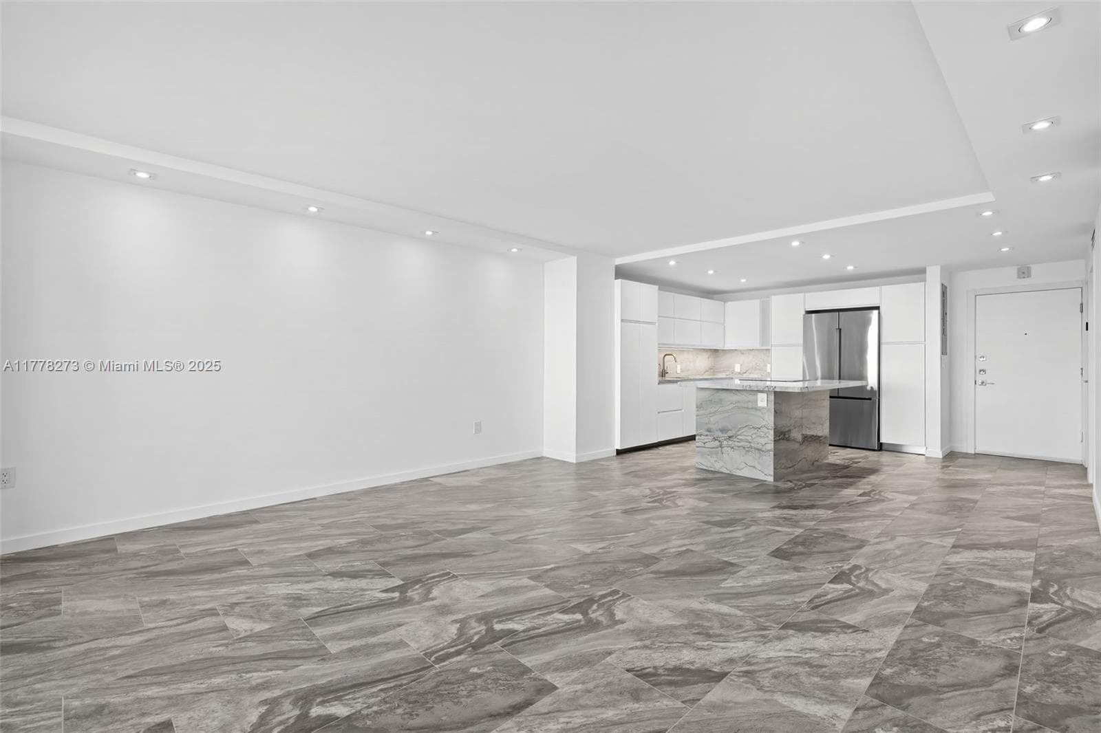 1658 Bay Rd # 504, Miami Beach FL 33139