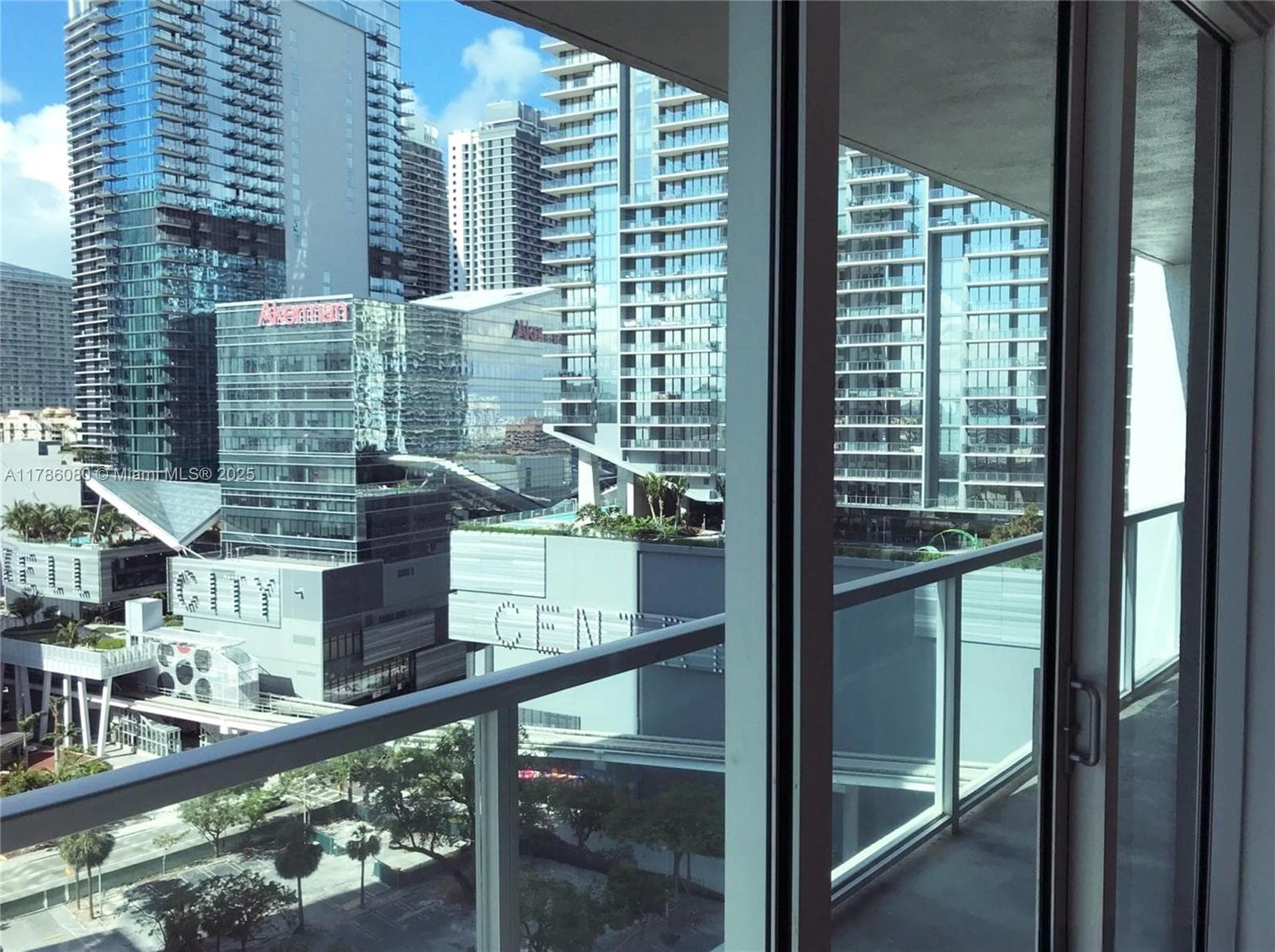 55 SE 6th St # 1610, Miami FL 33131