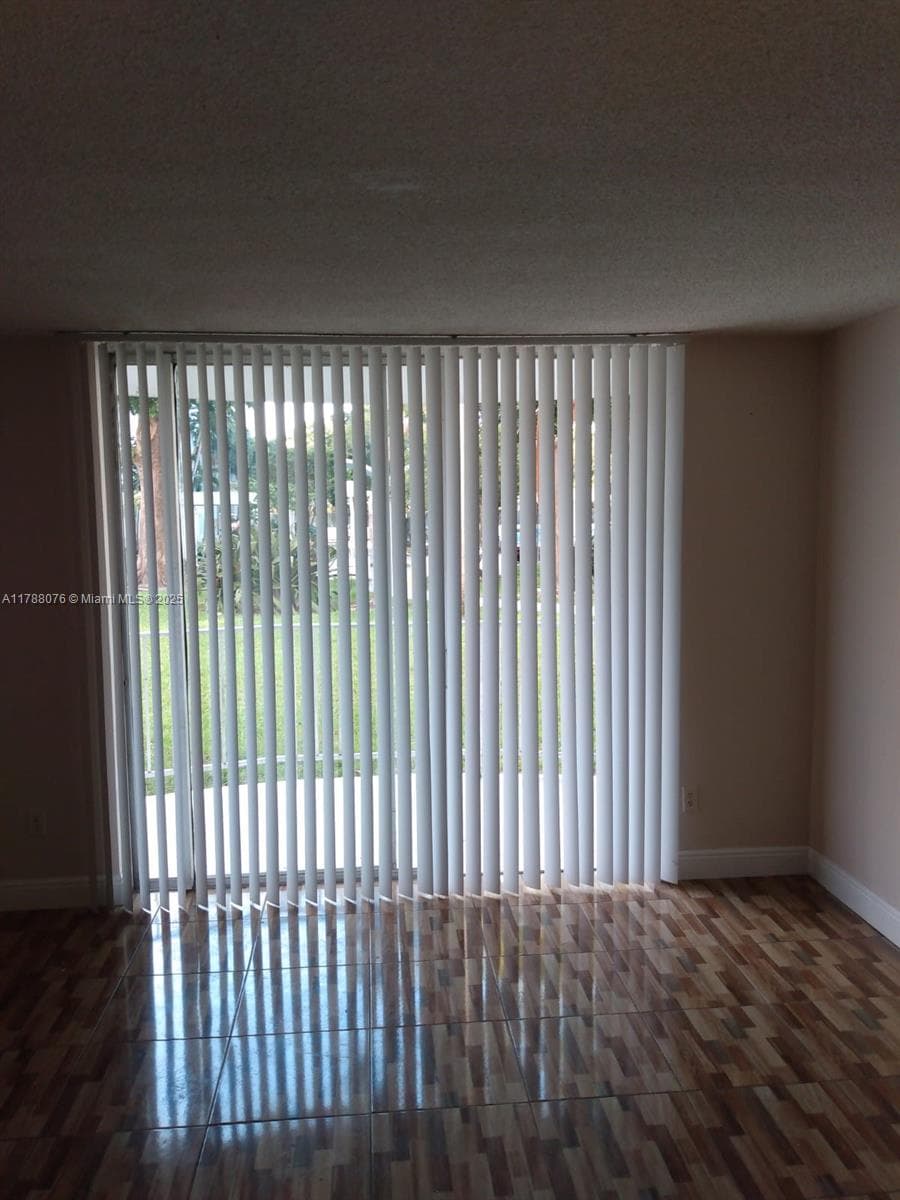 494 NW 165th St Rd # 102, Miami FL 33169