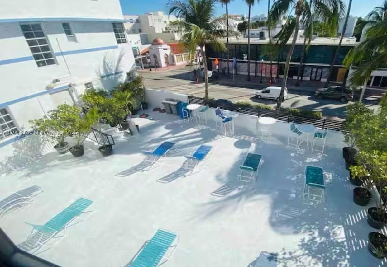 763 Pennsylvania Ave # 130, Miami Beach FL 33139