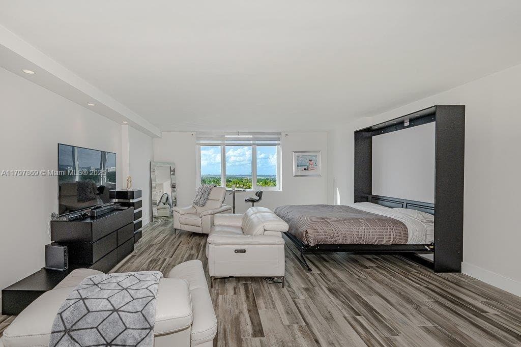 2301 Collins Ave # 1532, Miami Beach FL 33139
