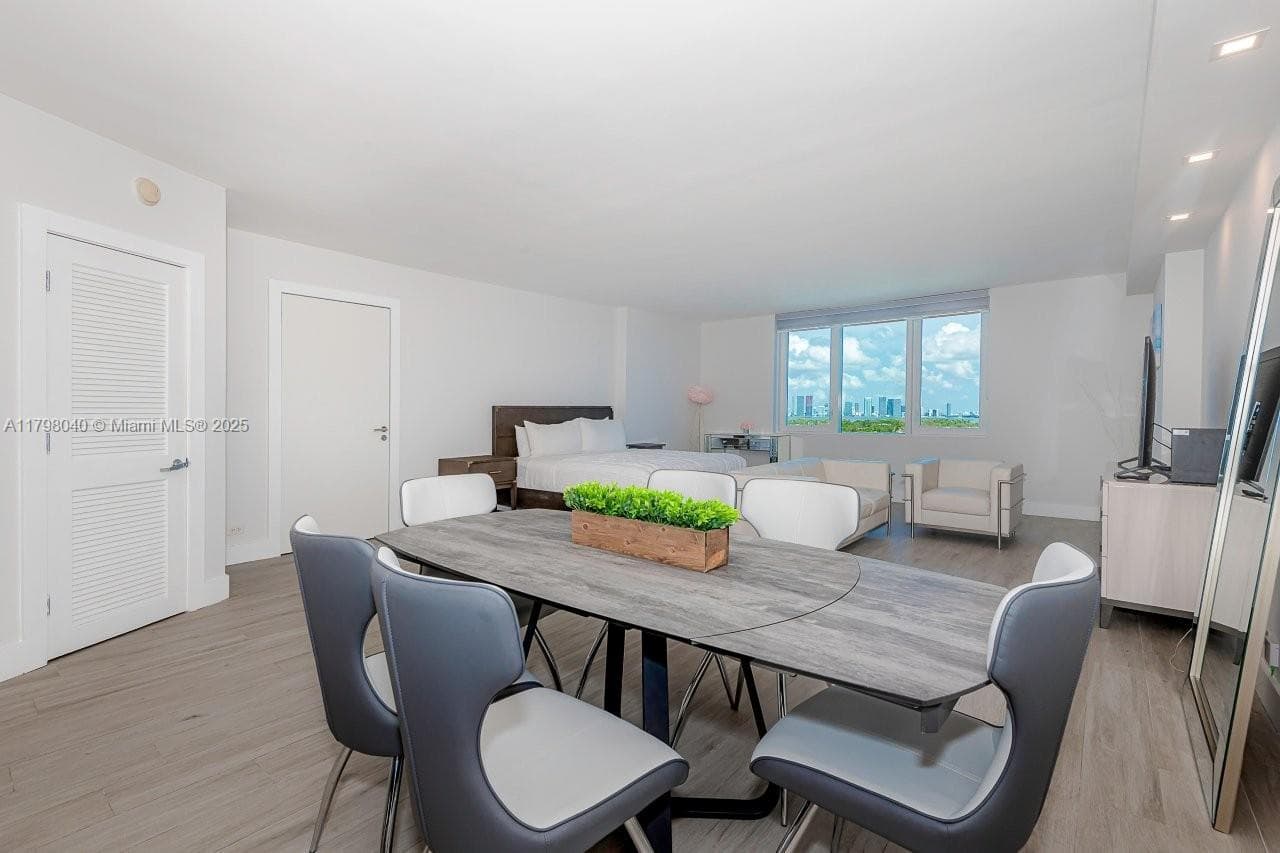 2301 Collins Ave # 1531, Miami Beach FL 33139