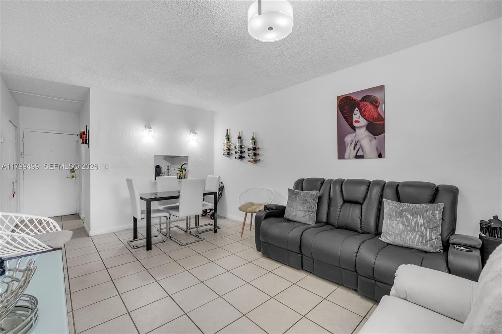 4550 NW 9th St # 106E, Miami FL 33126