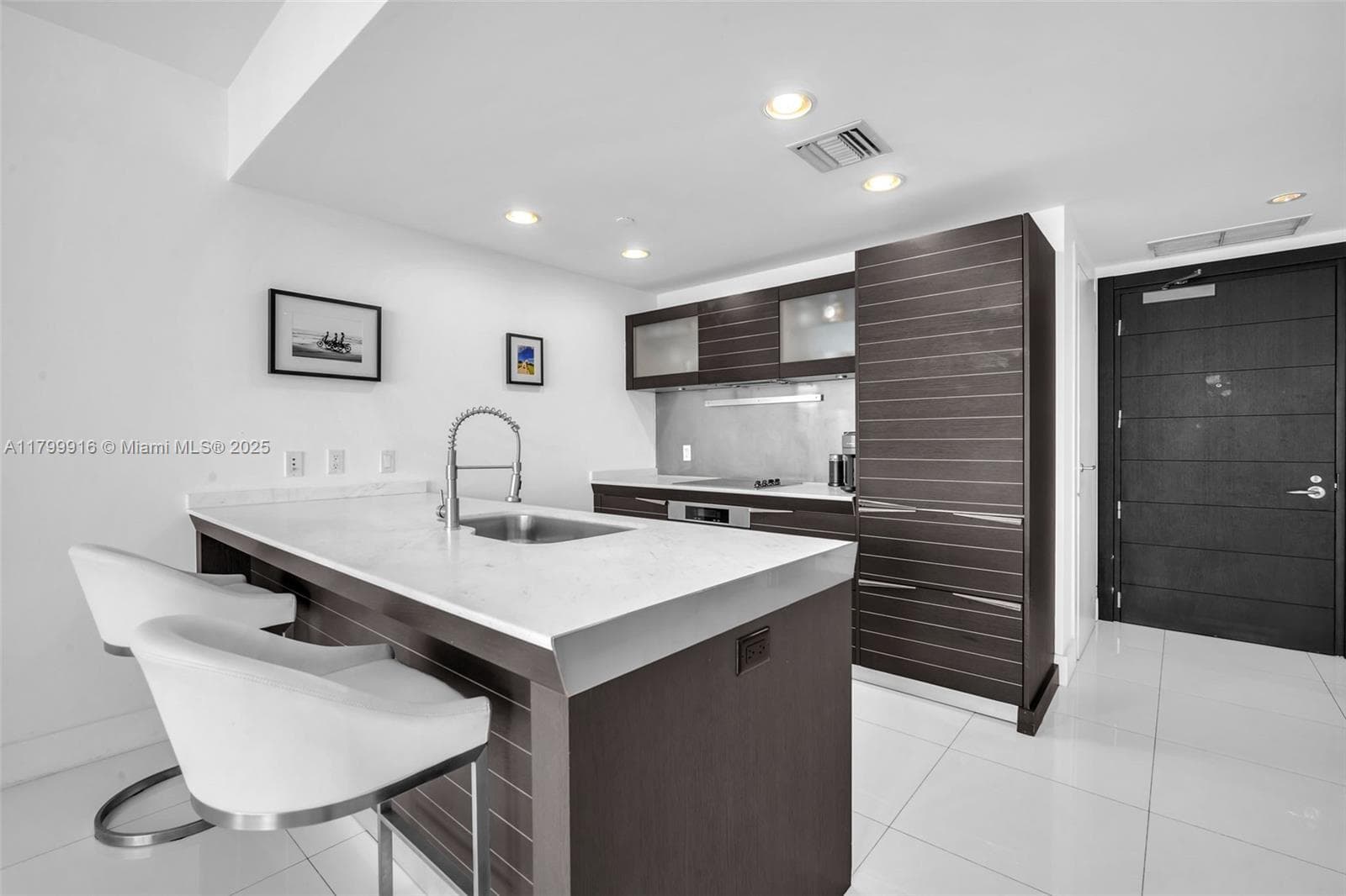 200 Biscayne Boulevard Way # 4012, Miami FL 33131