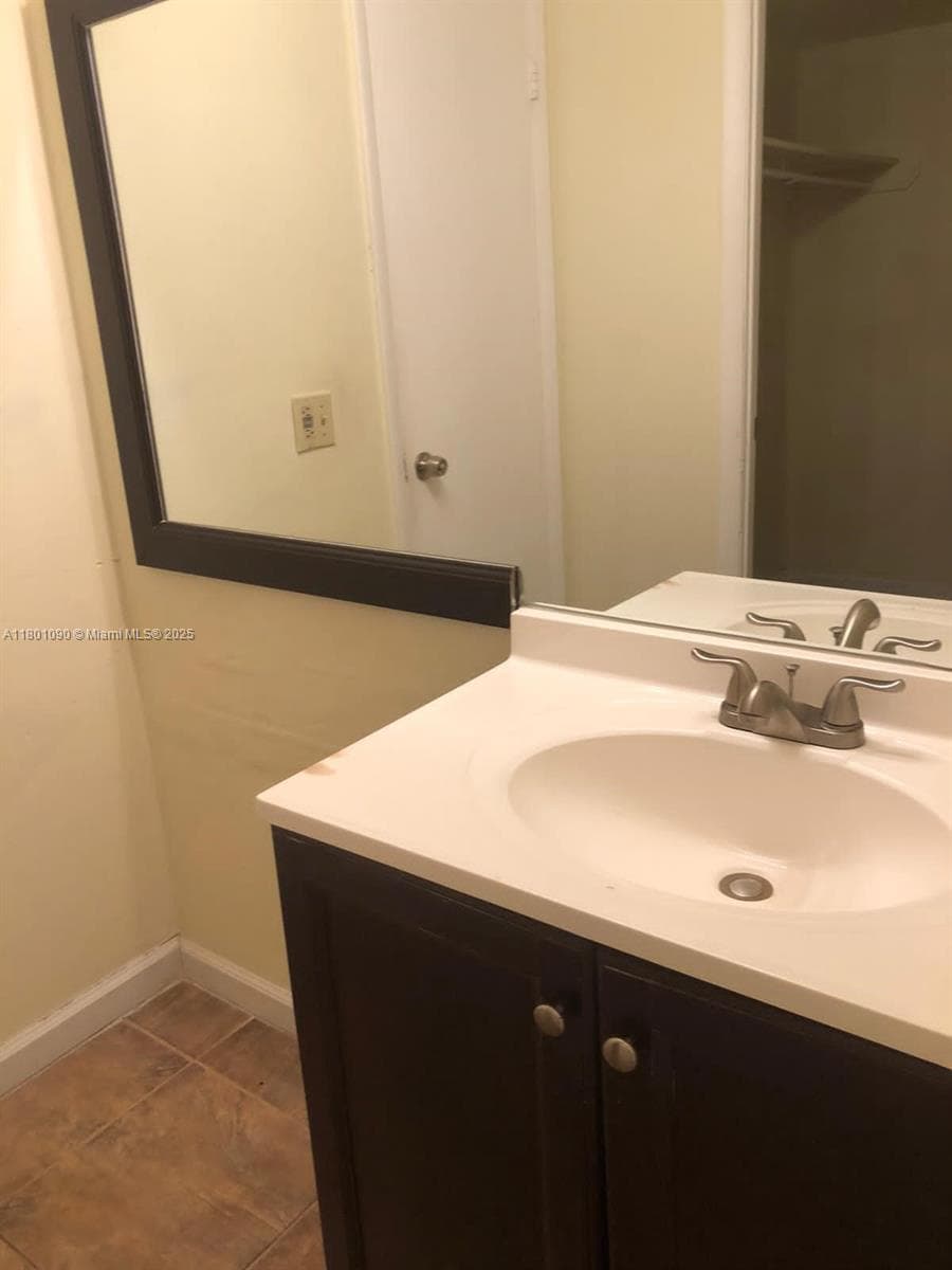 492 NW 165th St Rd # C514, Miami FL 33169