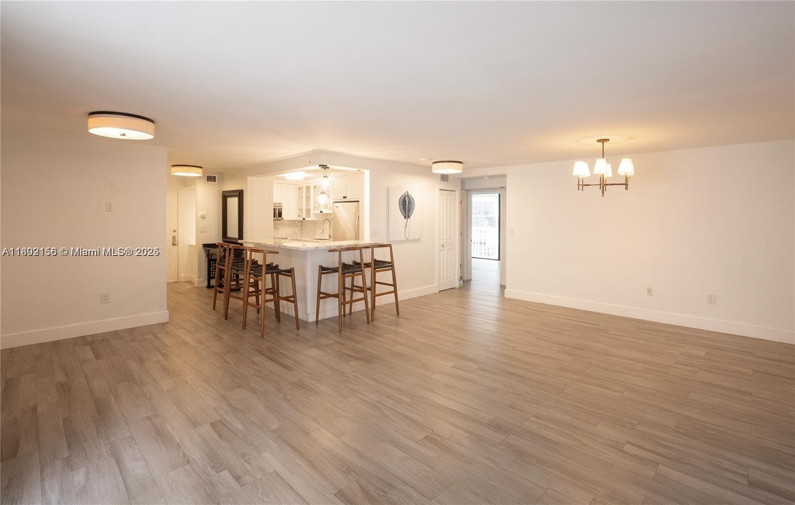 6061 Collins Ave # 7D, Miami Beach FL 33140